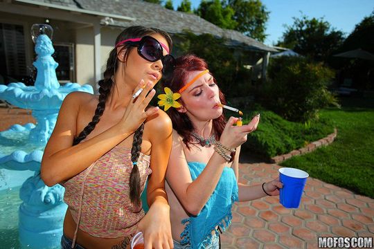 Эти свежие Jessi Palmer и Cindy обожают пляжные вечеринки с сумасшедшими групповухами